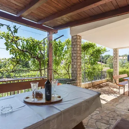 Nice In With Kitchen Apartmán