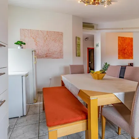 Nice In With Kitchen