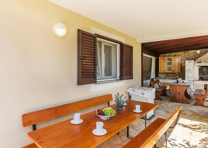 Nice In With Kitchen