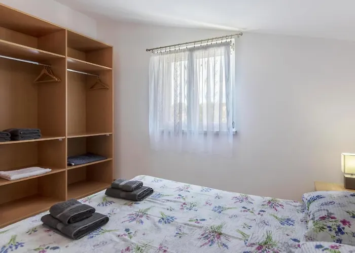 Nice In With Kitchen Pula