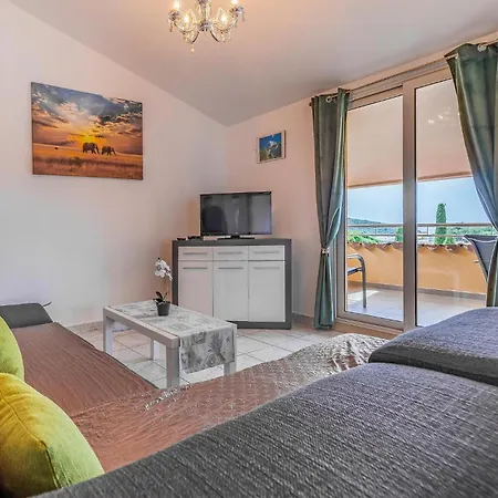 Nice In With Kitchen Appartement *